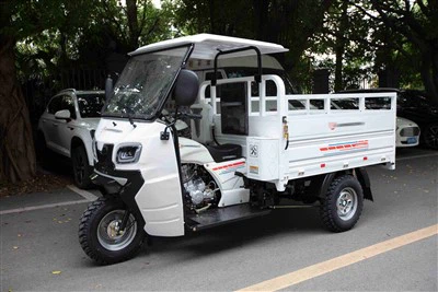 Tricycle kago gazolin